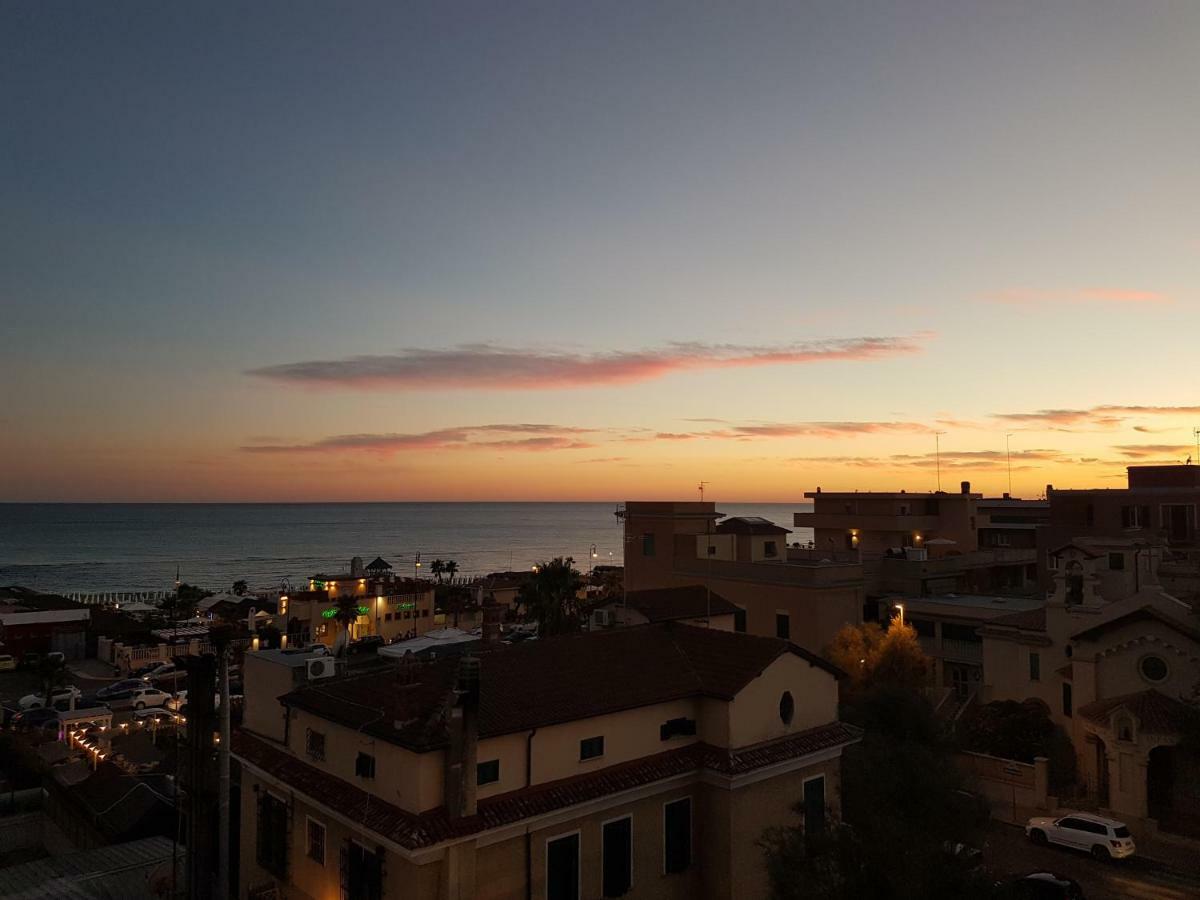 Mary'S Penthouse Apartment Lido di Ostia Exterior photo
